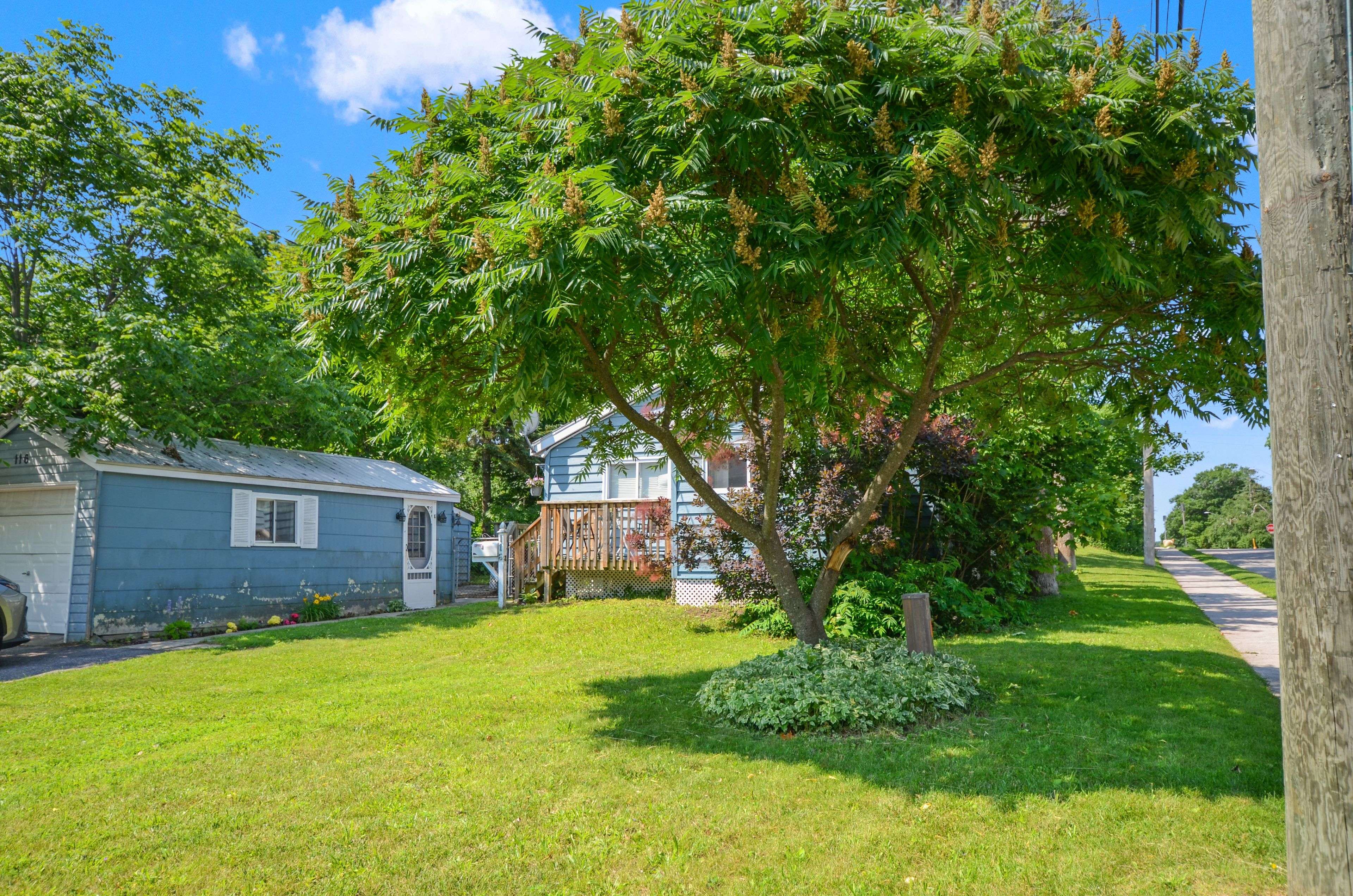 Midland, ON L4R 4B8,116 Ninth ST