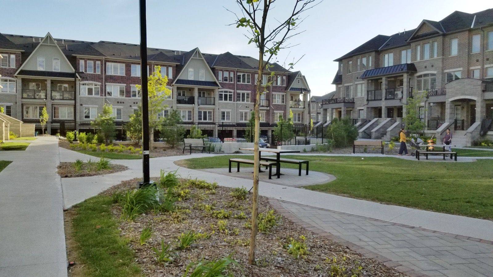 Brampton, ON L7A 4S6,200 Veterans DR #195