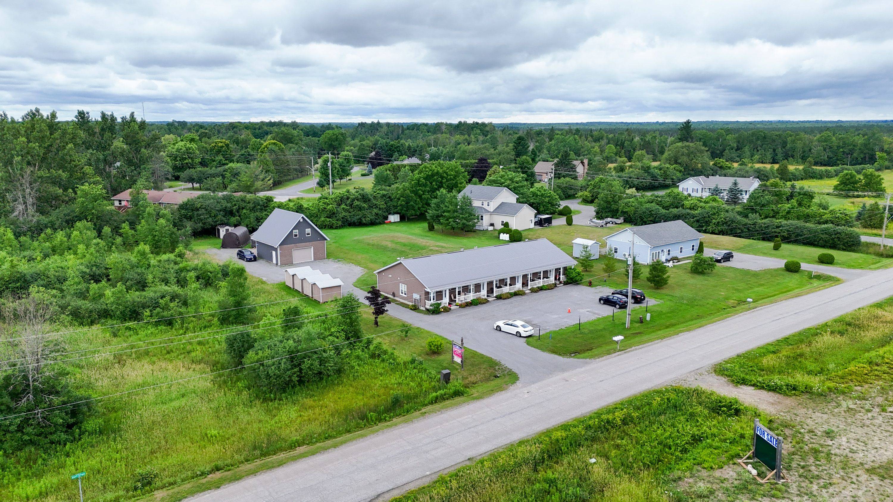 Drummond/north Elmsley, ON K7H 0J9,142 Ewart AVE
