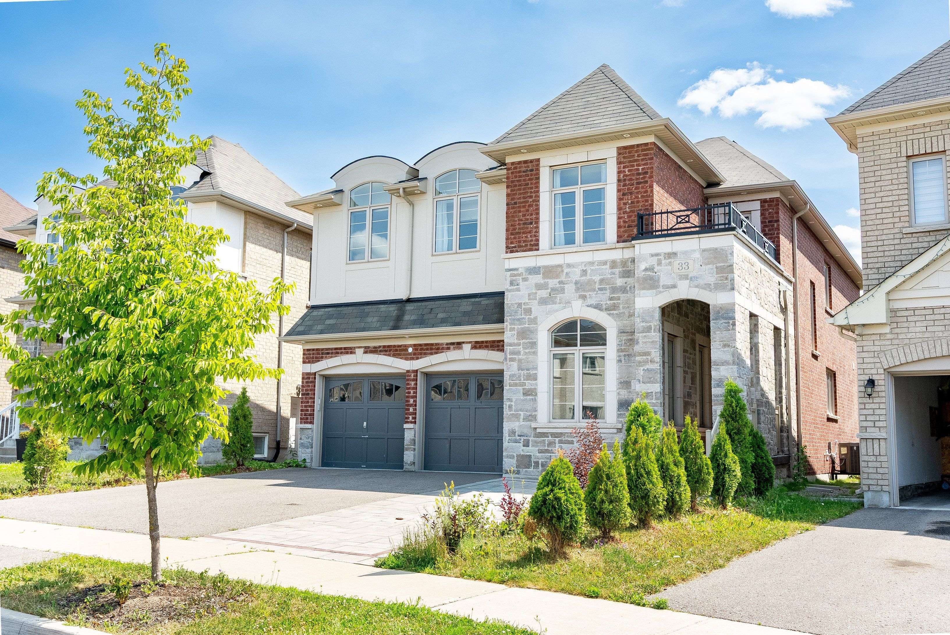 East Gwillimbury, ON L0G 1V0,33 Kavanagh AVE