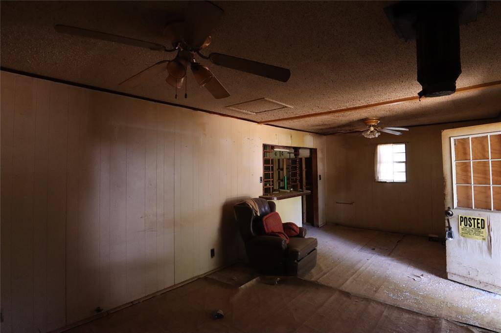 Breckenridge, TX 76424,110 E 2nd Street