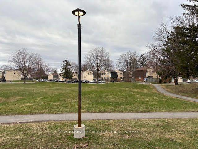 Kanata, ON K2K 1Y8,135 Salter CRES #49