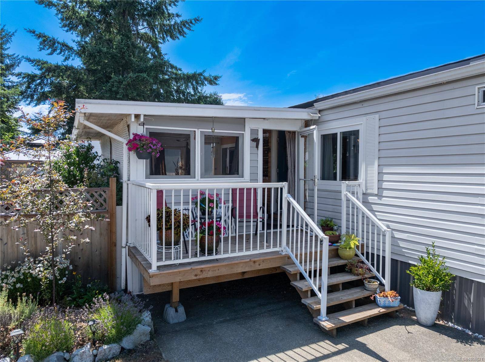 Courtenay, BC V9N 7T4,390 Cowichan Ave #65