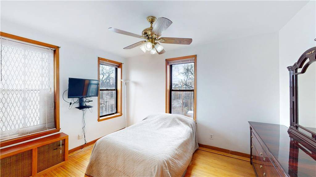 Brooklyn, NY 11209,460 Ovington AVE #3G