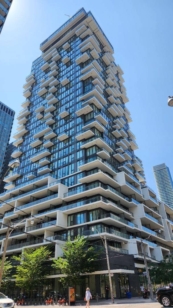 Toronto C08, ON M5B 0B8,77 Shuter ST #526