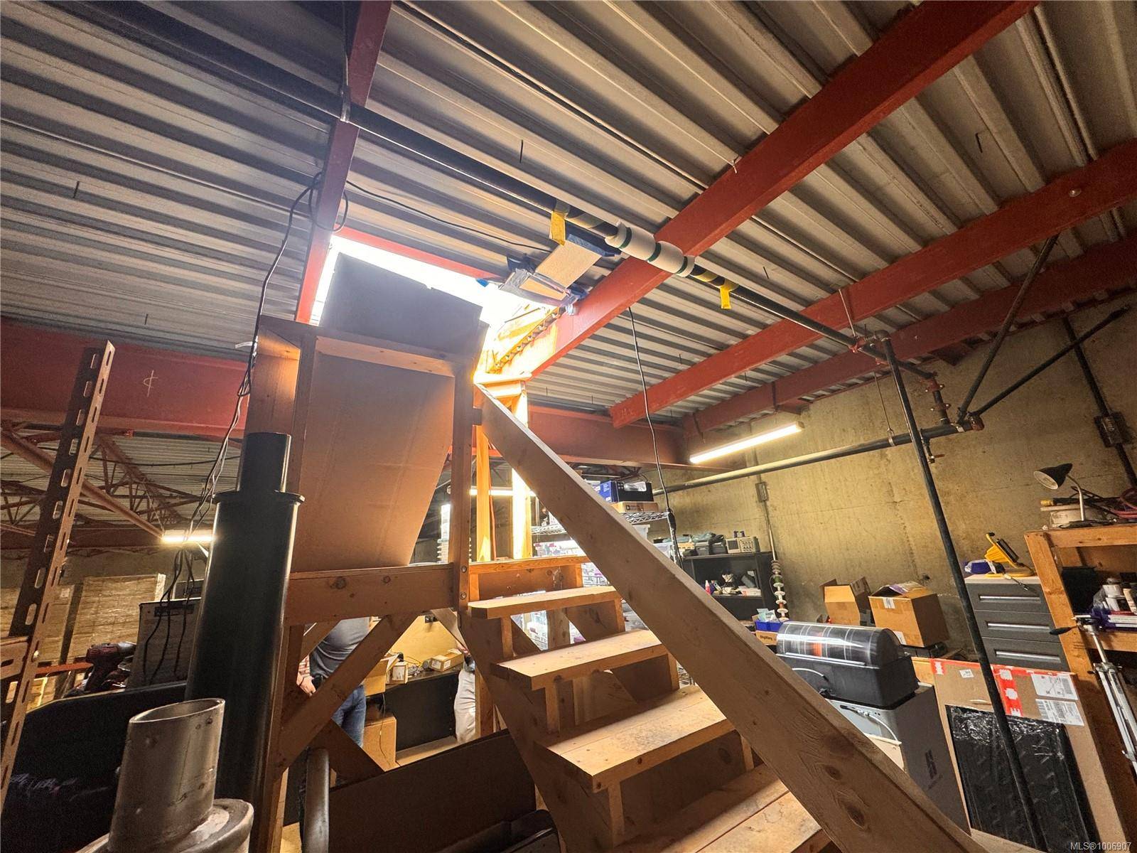 Saanich, BC V8Z 3P5,3303B Tennyson Ave