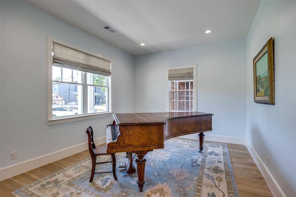 Dallas, TX 75206,6047 Goodwin Avenue