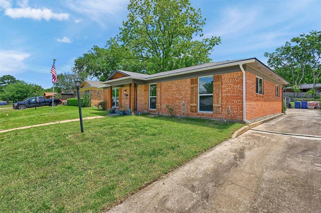 Denison, TX 75020,112 S Wood Avenue
