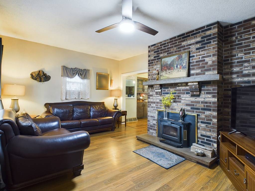 Moundsville, WV 26041,2104 1st Street