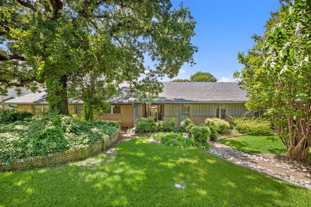 Bedford, TX 76022,1221 Forest Ridge Drive