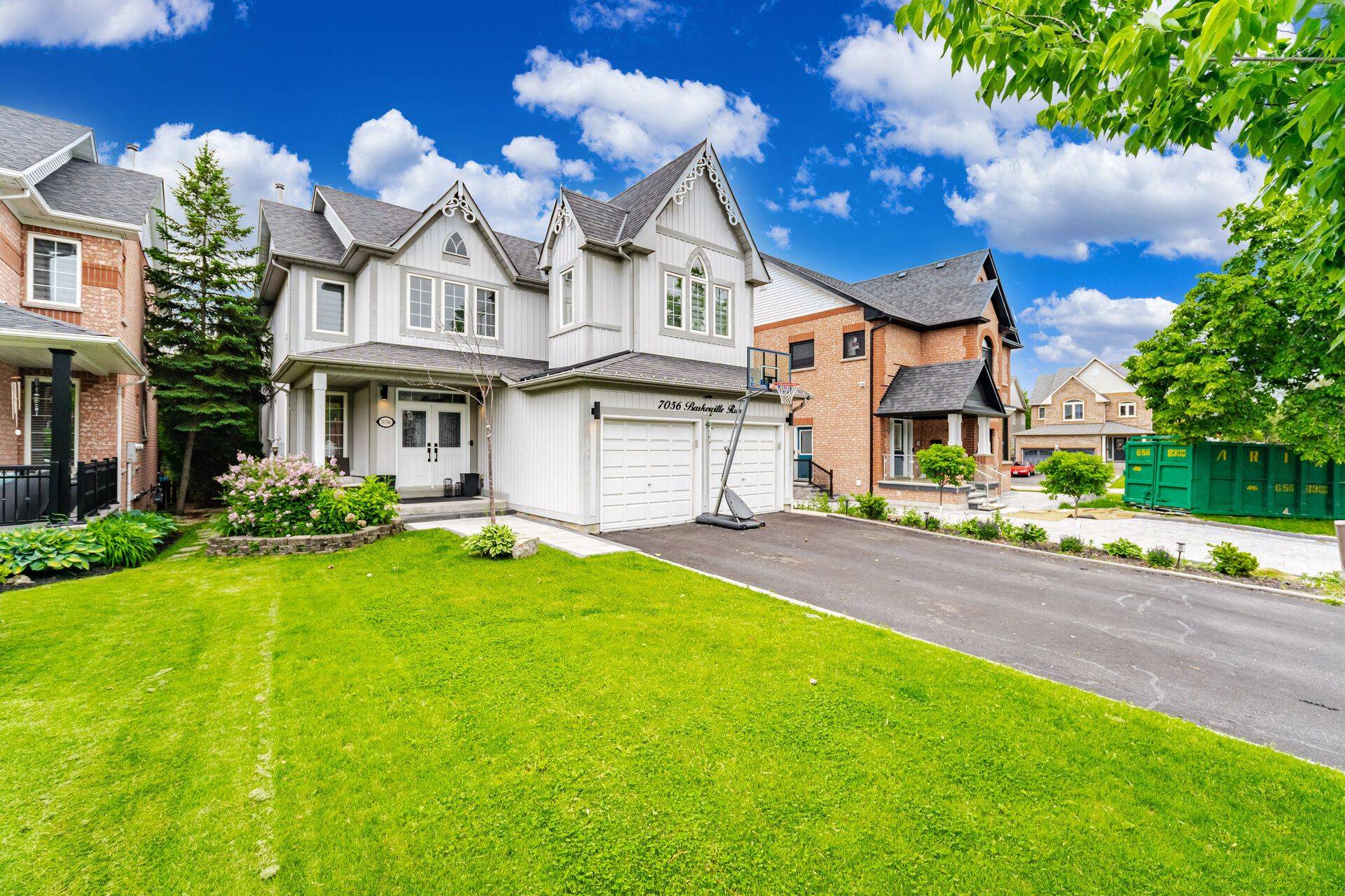 Mississauga, ON L5W 1A2,7056 Baskerville RUN N