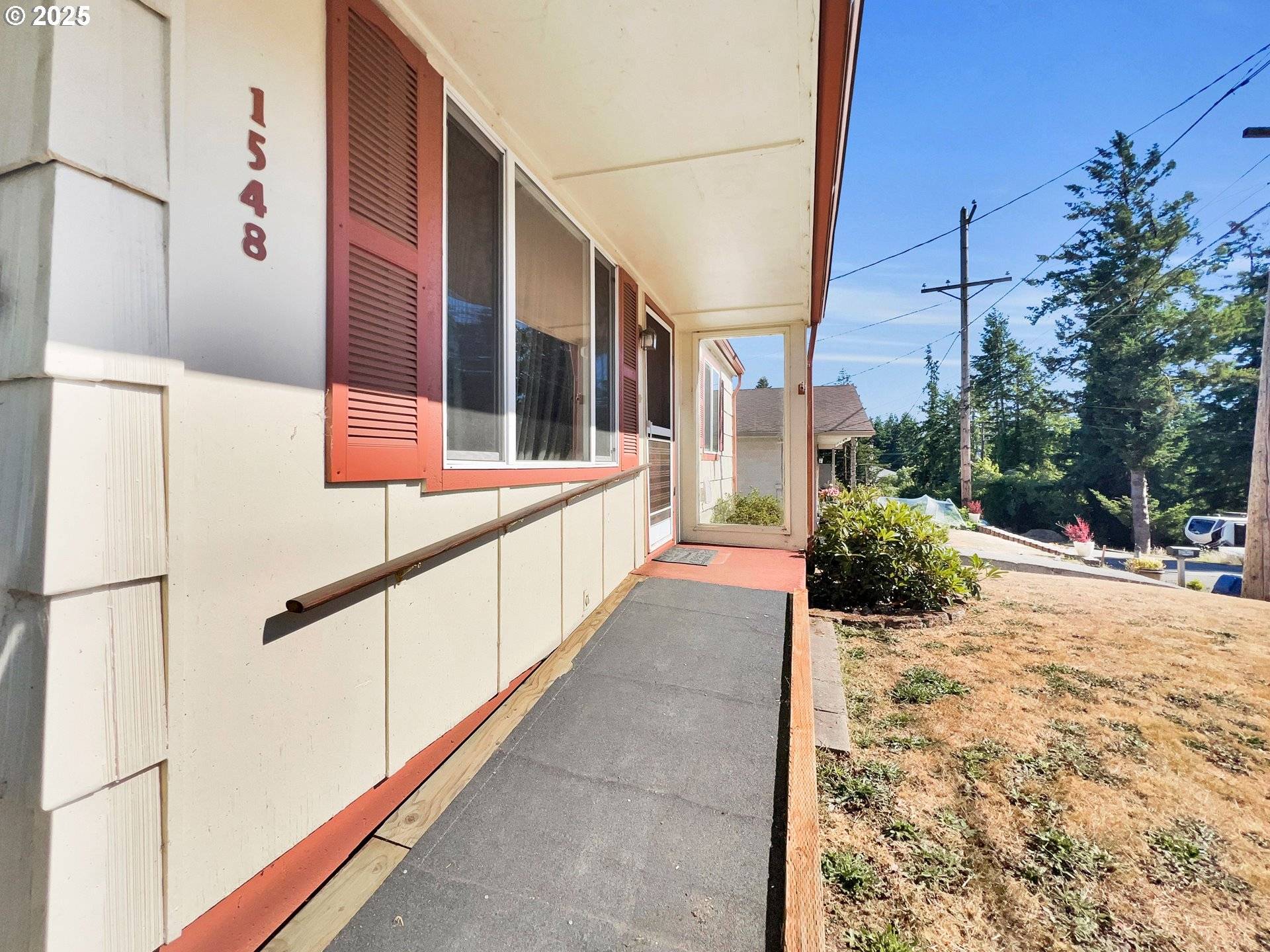 Coquille, OR 97423,1548 N IVY ST