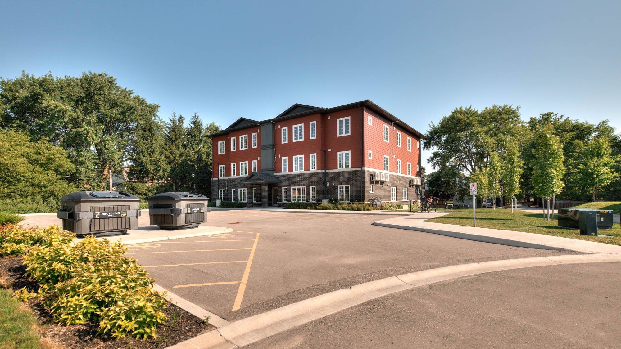 Perth East, ON N0K 1M0,33 Murray CT #5