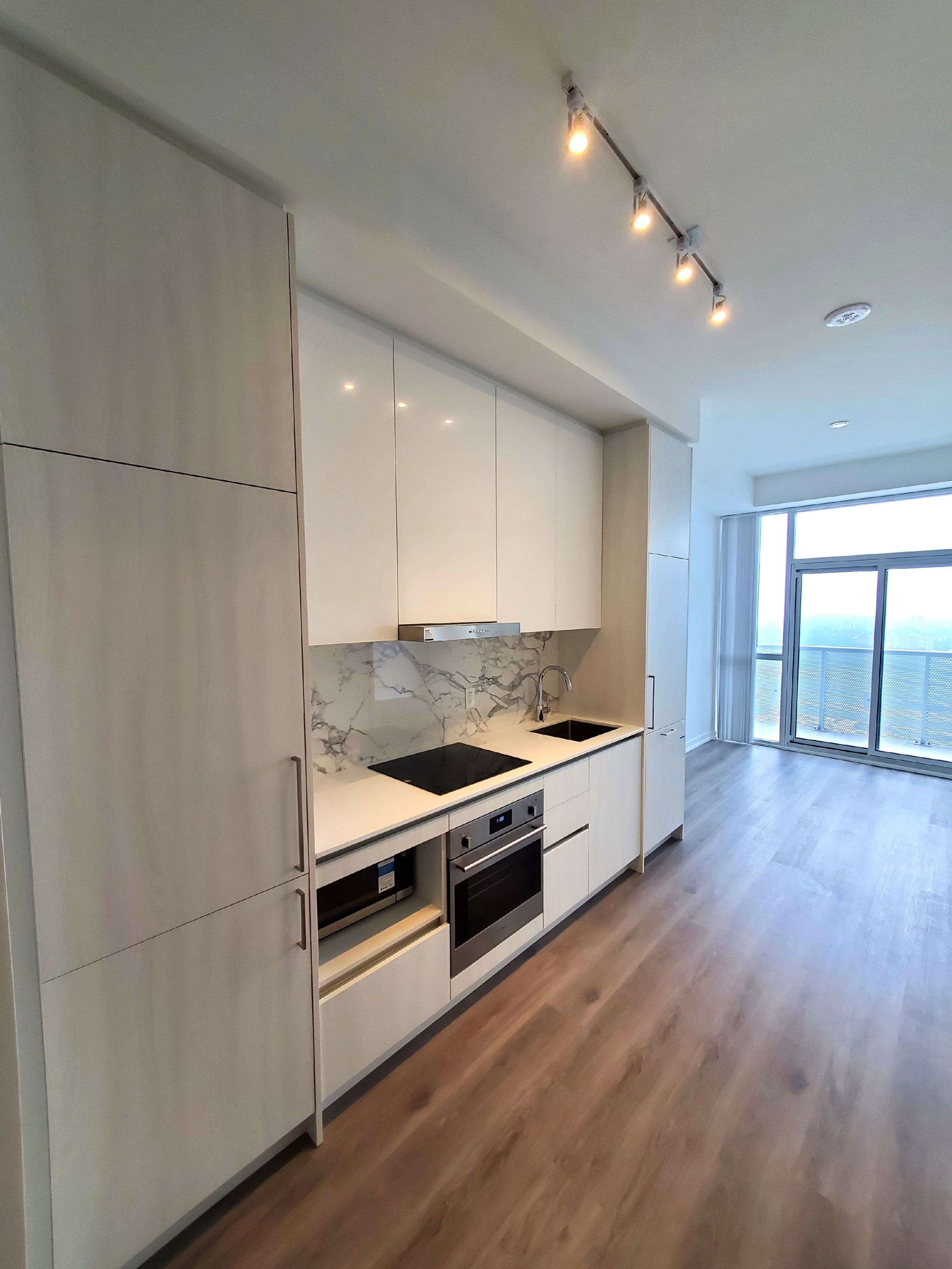 Vaughan, ON L4K 0P9,225 Commerce ST #4705