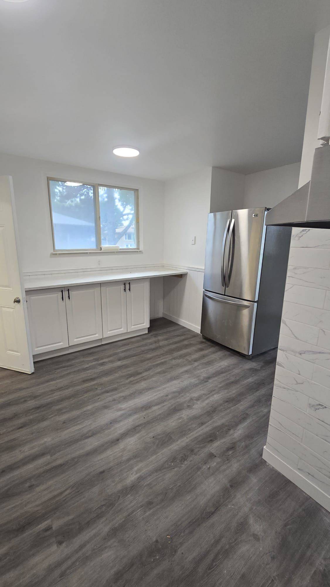 Newmarket, ON L3Y 2T3,24 Walter AVE #Upper
