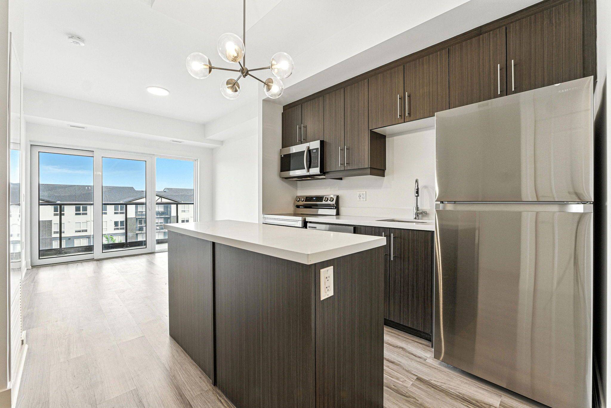 Brantford, ON N3T 0Y2,575 Conklin RD #504