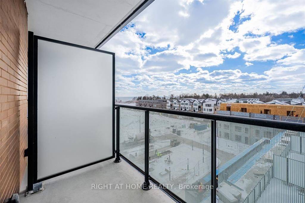 Mississauga, ON L5H 0B3,251 Masonry WAY