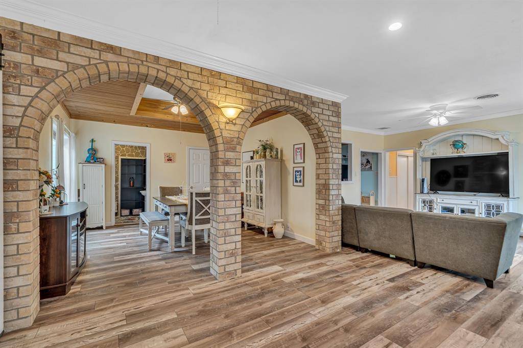 Denton, TX 76210,2313 Hickory Creek Road