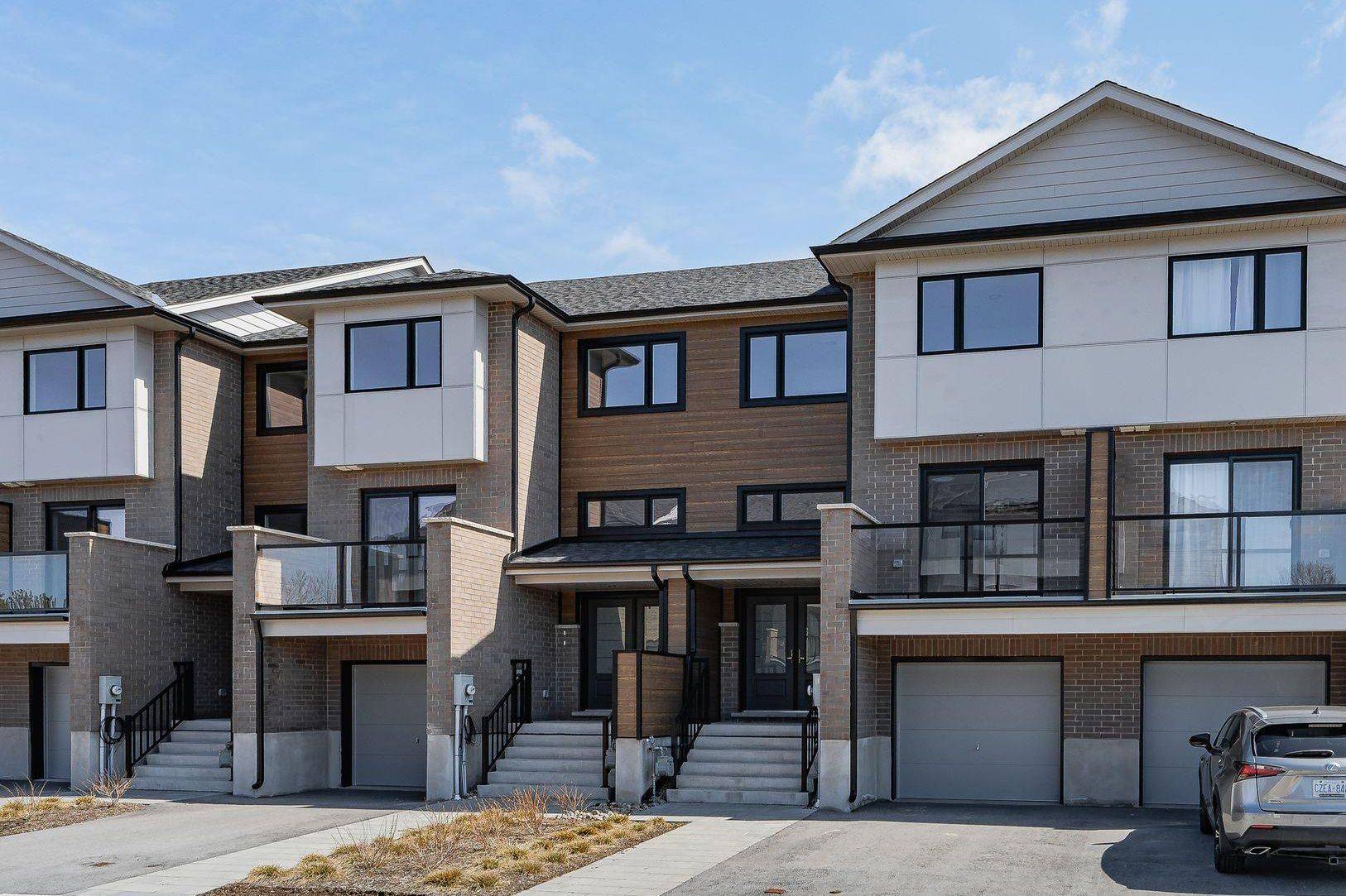 Minto, ON N0G 2P0,182 Bridge CRES #8