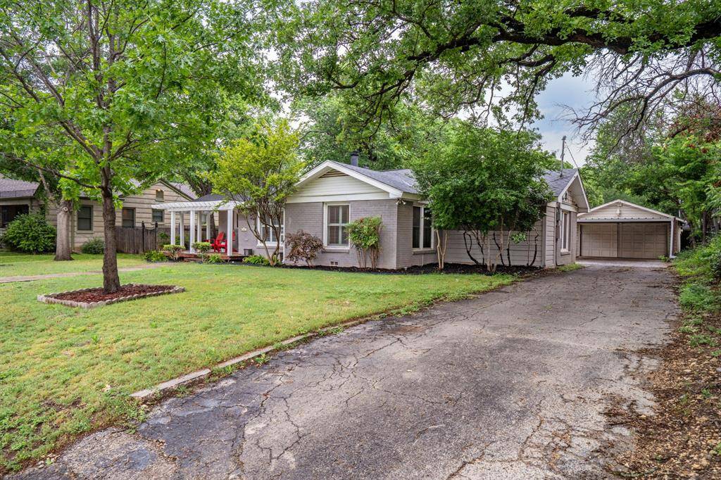Fort Worth, TX 76111,2217 Yucca Avenue