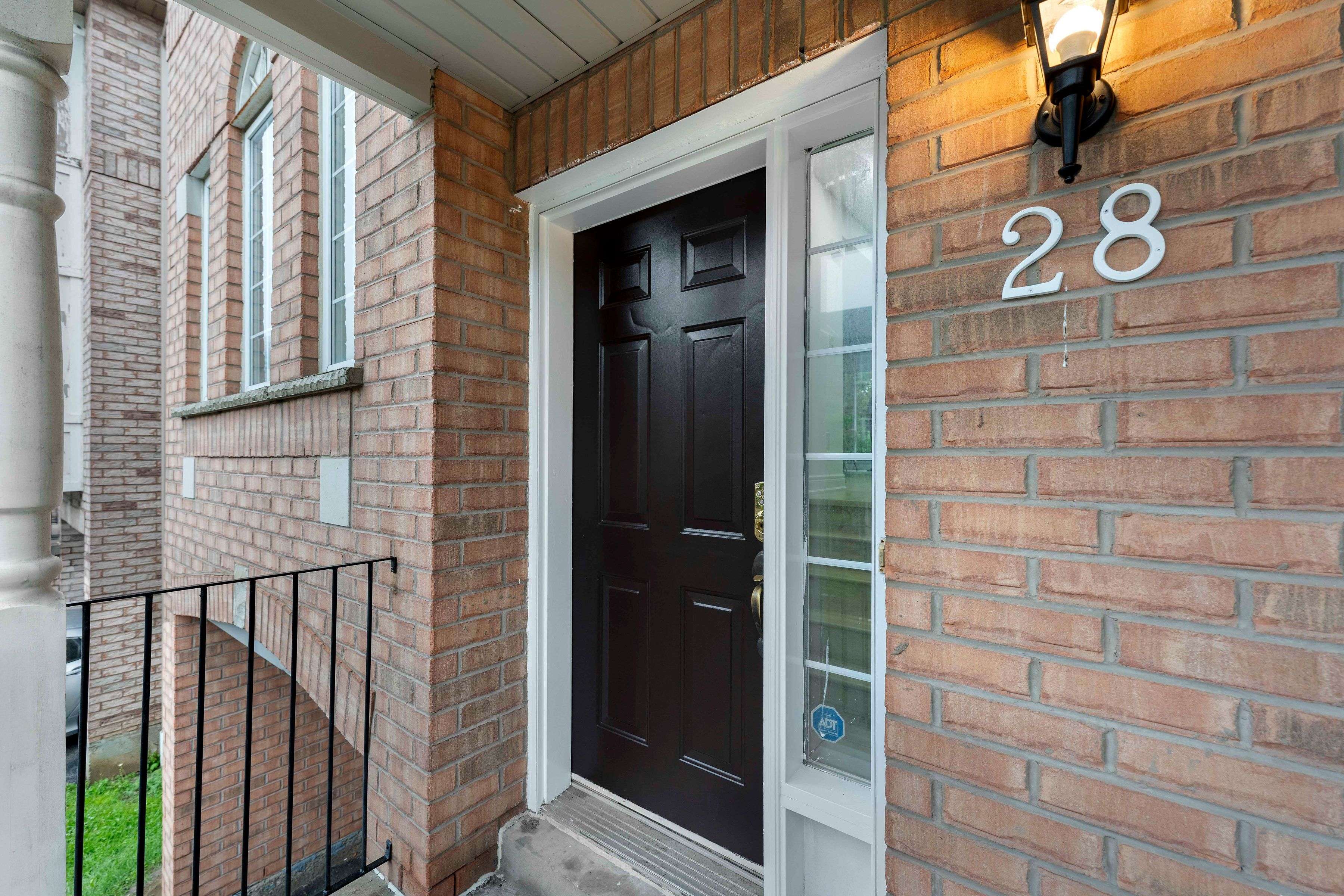 Mississauga, ON L4Z 4C9,80 Acorn PL #28