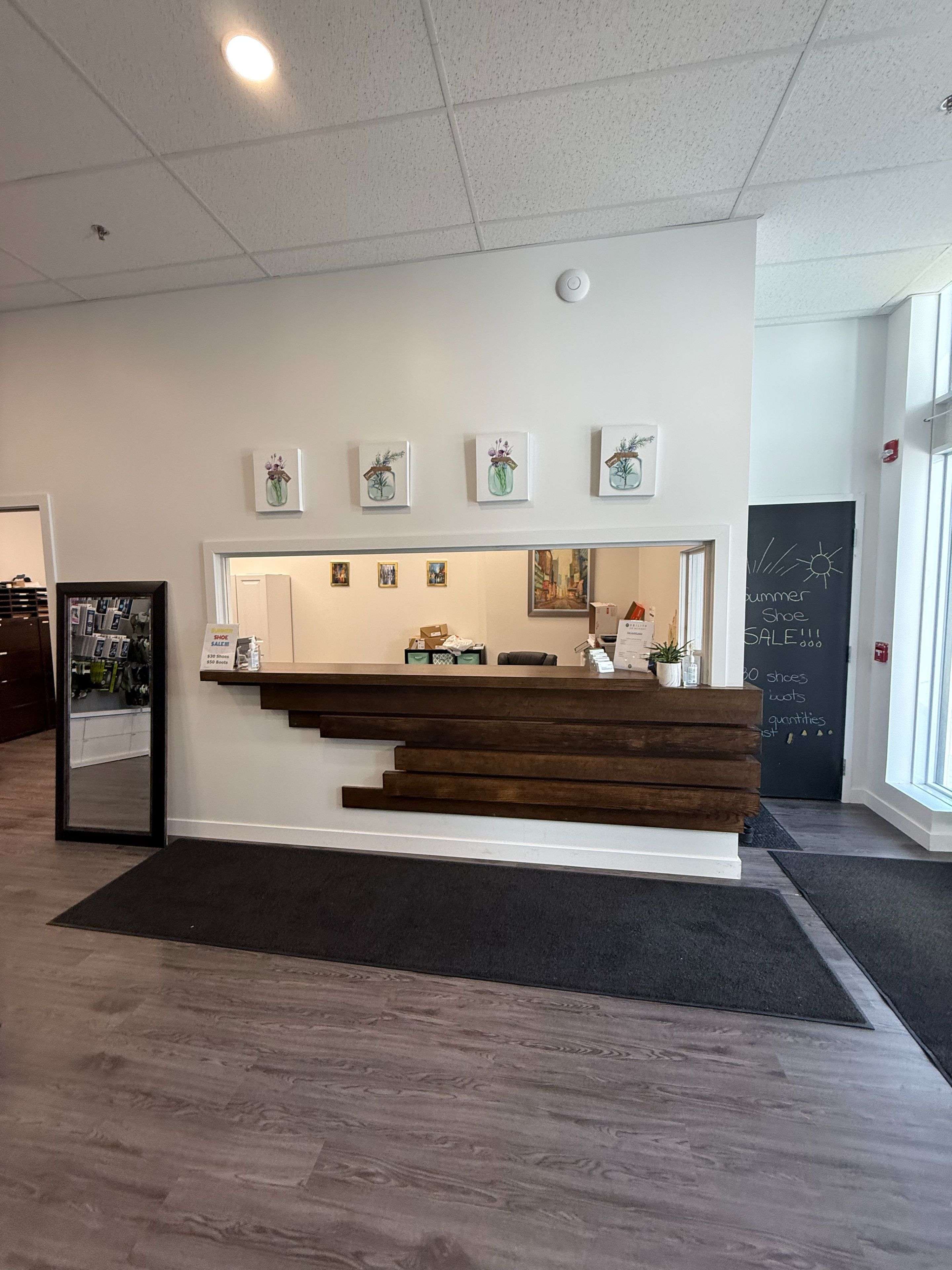 Burlington, ON L7L 5Z1,5045 Mainway N/A #115 & 116 Opt. 2