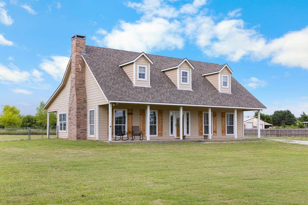 Howe, TX 75459,392 Old Highway 6