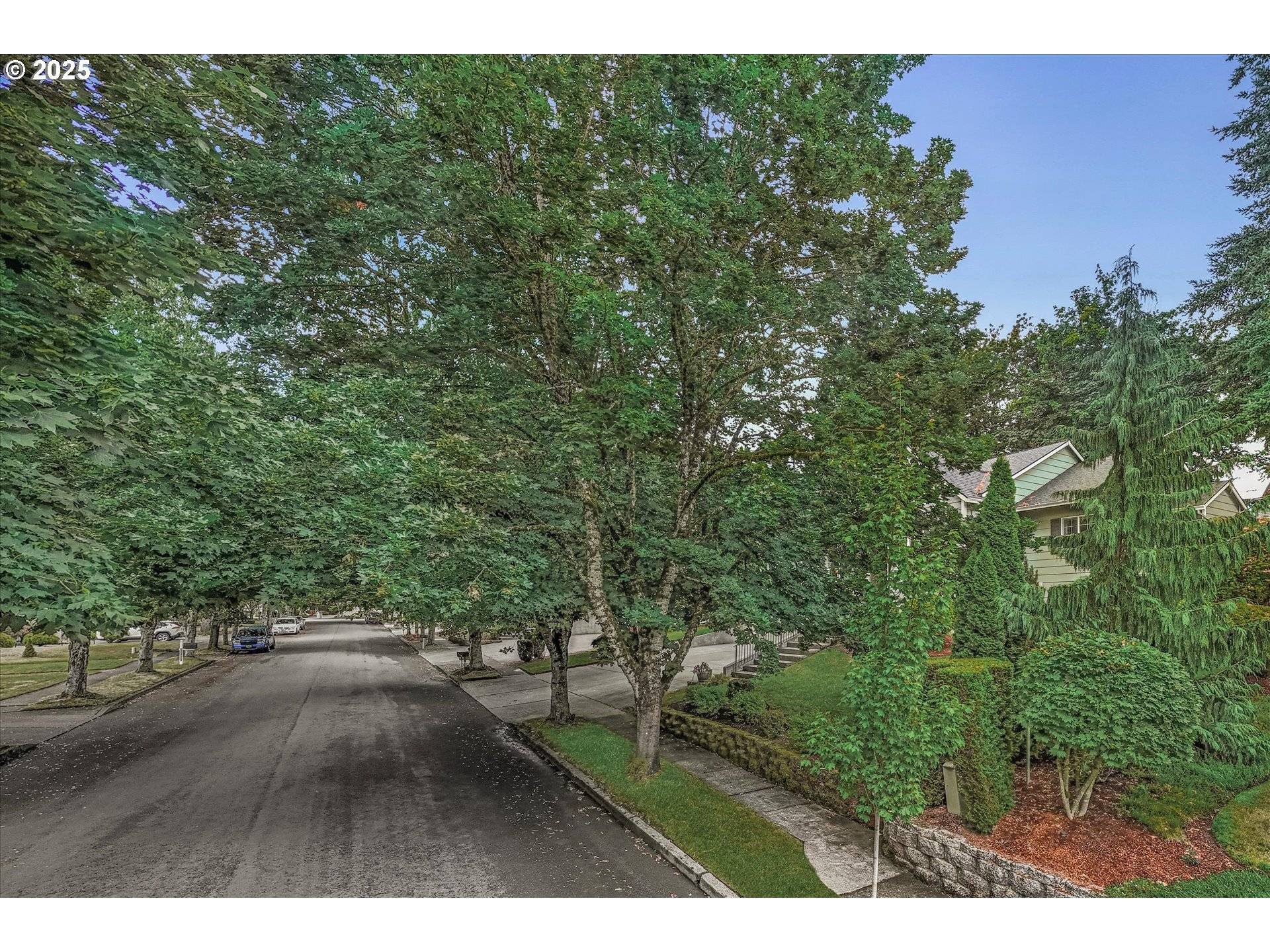 Sandy, OR 97055,39510 HOOD ST