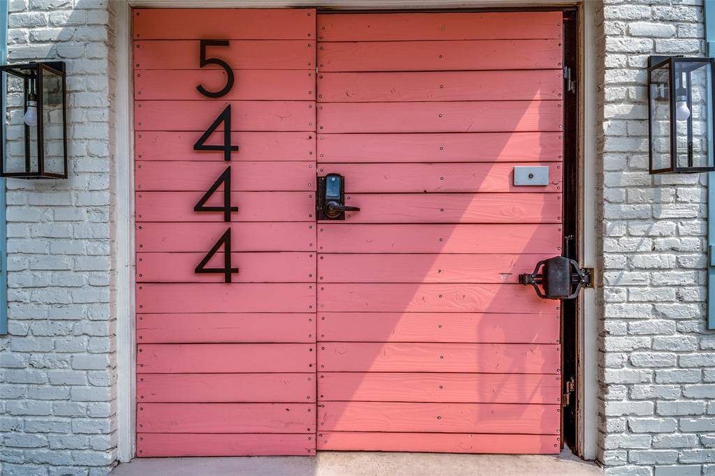 Dallas, TX 75214,5444 Gaston Avenue #101