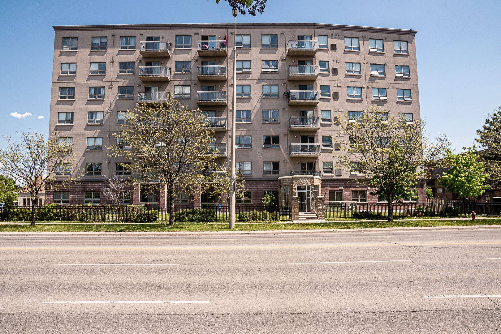 Mississauga, ON L4T 0A3,7405 Goreway DR #419
