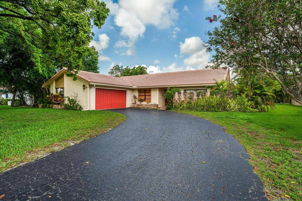Coral Springs, FL 33071,648 NW 100th Ln