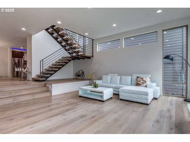 Camas, WA 98607,14 Hood ST