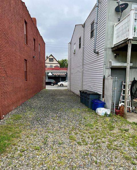 Staten  Island, NY 10302,469-473 Port Richmond AVE