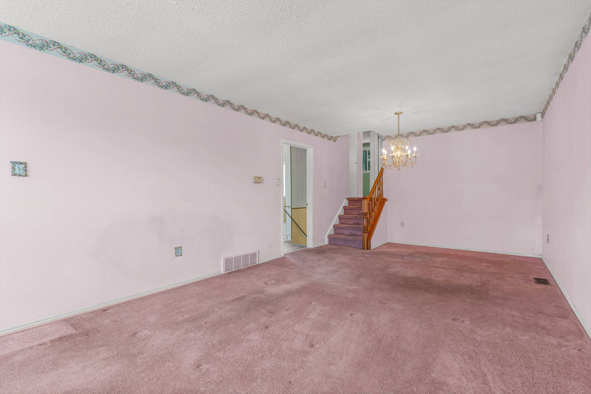 Hamilton, ON L8W 2G1,43 Elmore DR