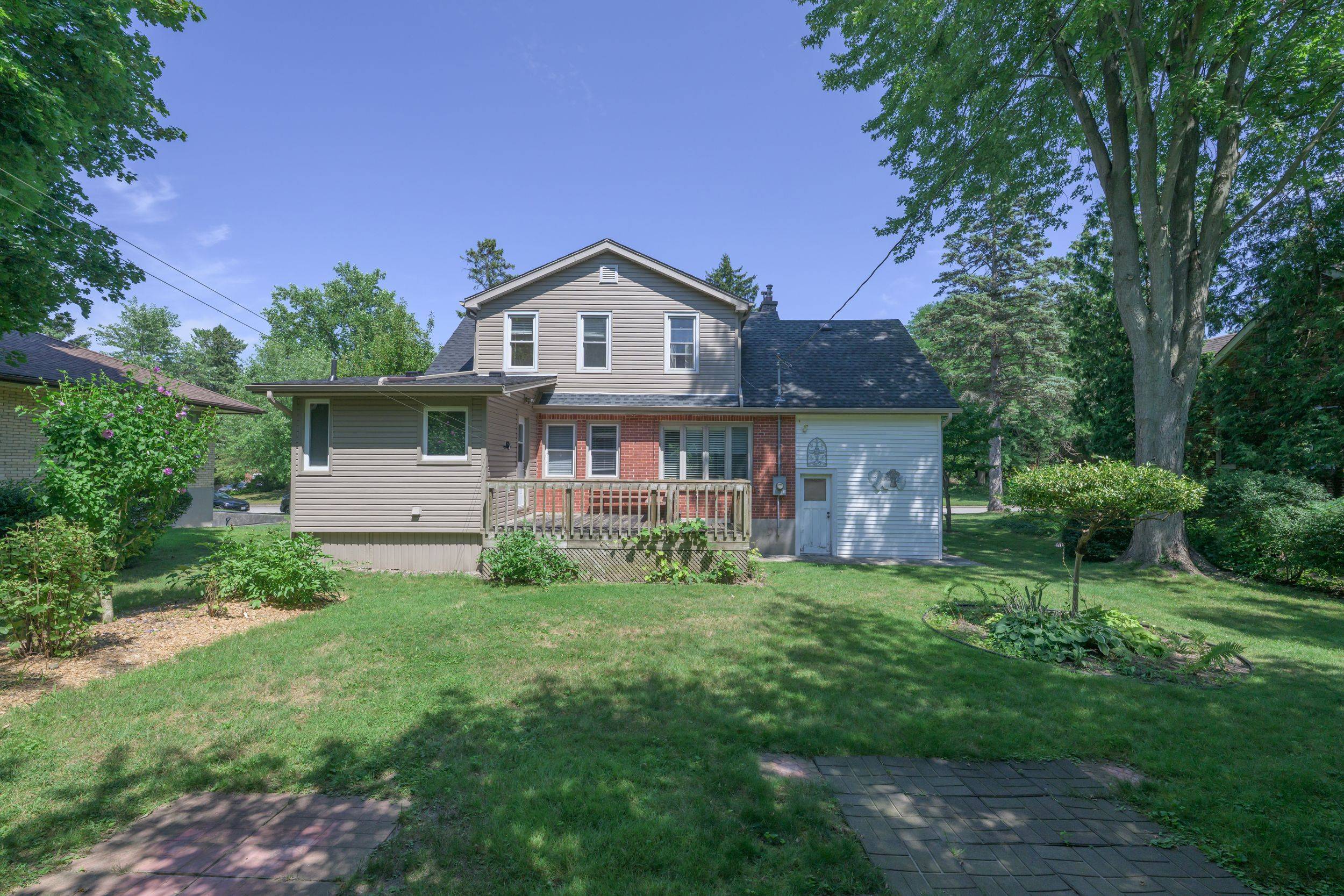 London North, ON N6G 1E7,376 Cedar AVE