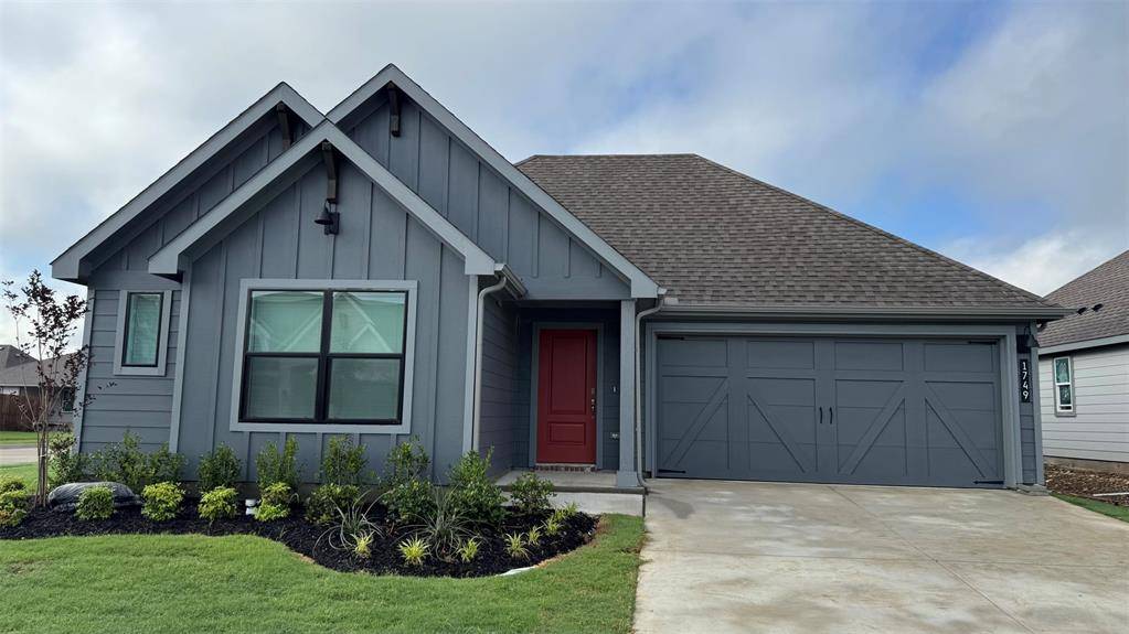 Burleson, TX 76028,1749 RIVER BEND Road