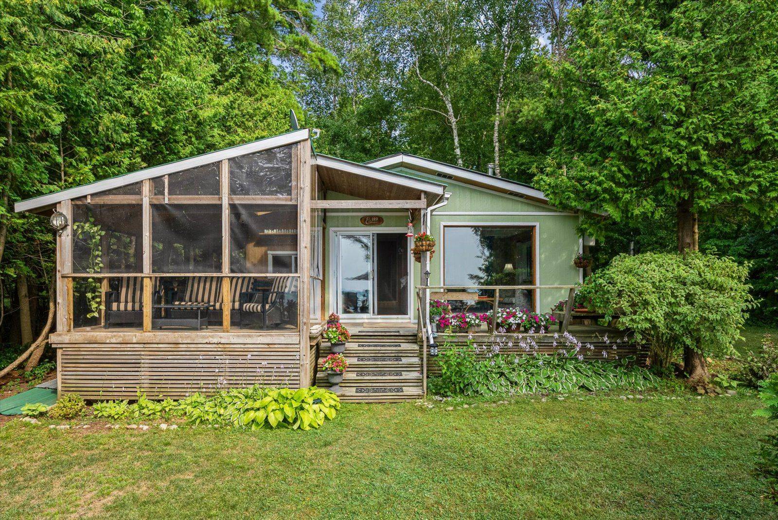 189 Snake Island RD, Georgina Islands, ON L4P 3E9