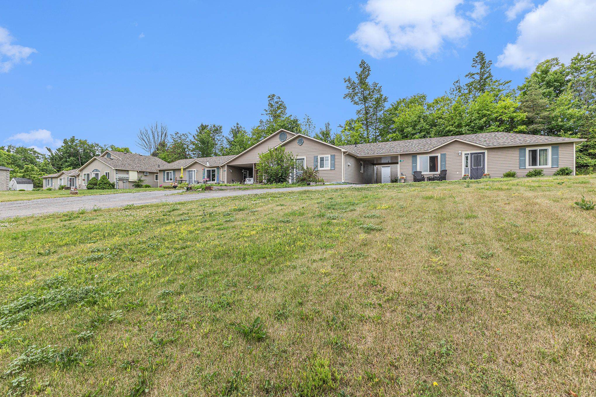 Mcnab/braeside, ON K0A 1G0,735-741 River RD