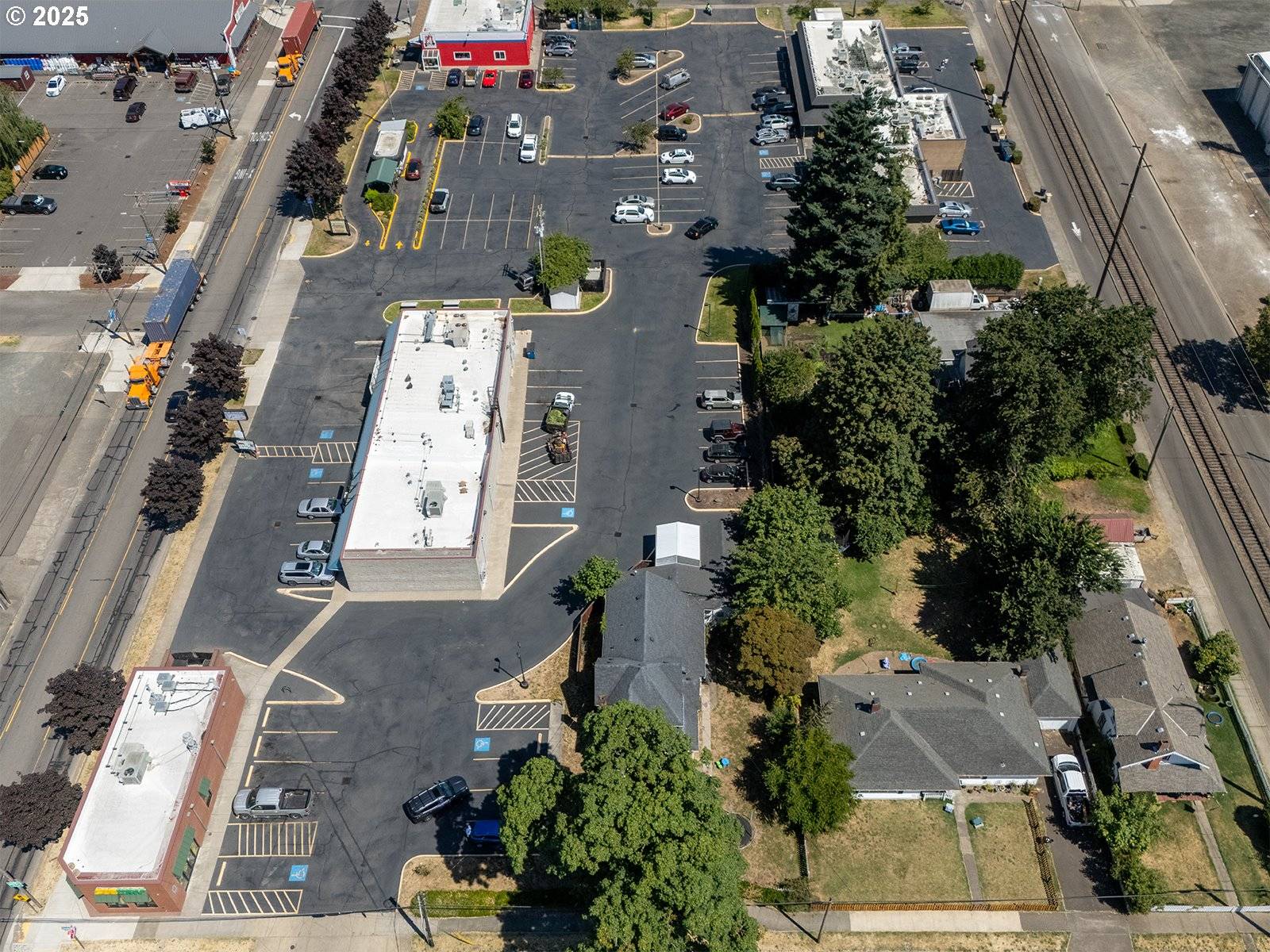 Harrisburg, OR 97446,353 SMITH ST