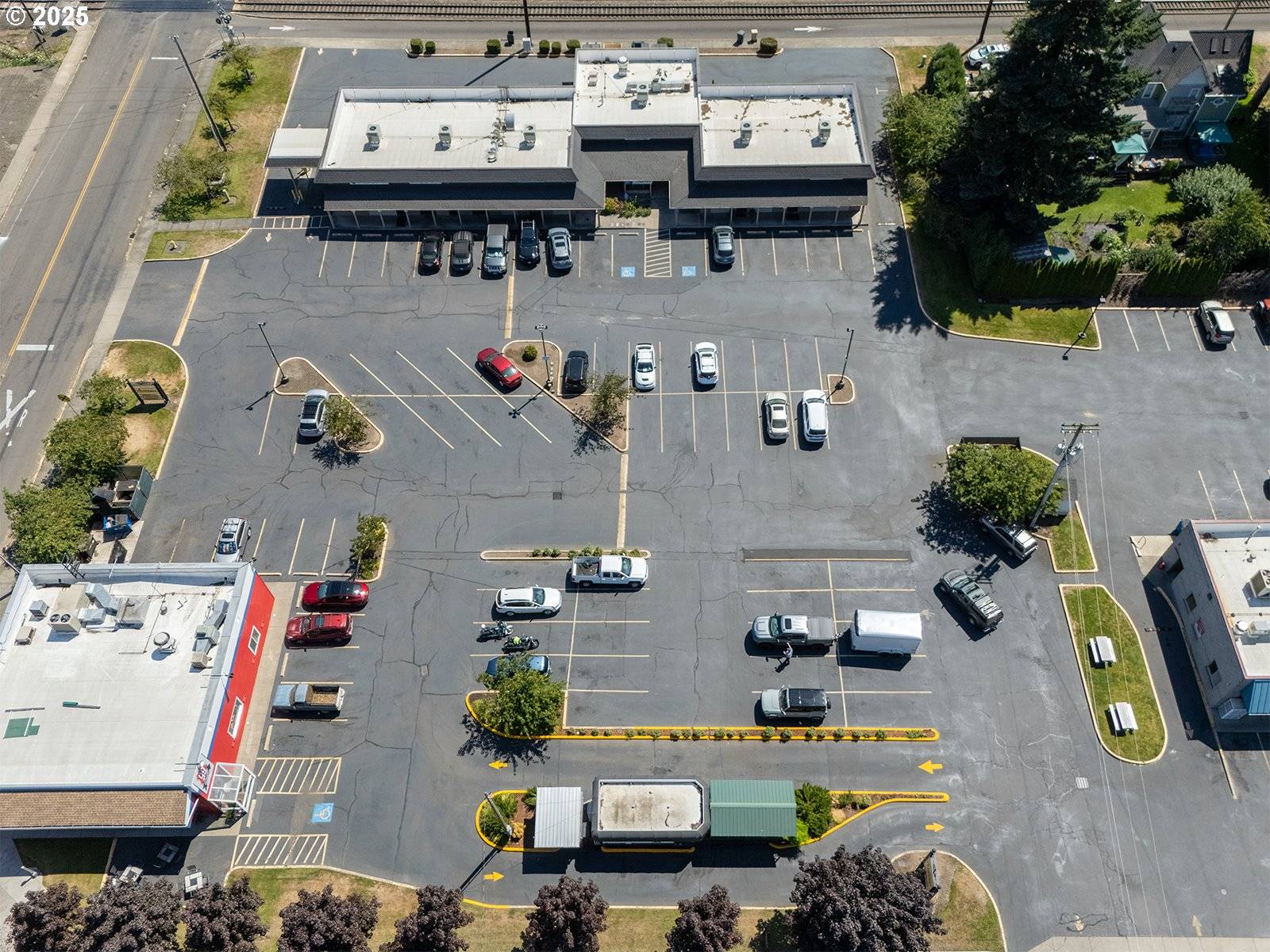 Harrisburg, OR 97446,230 N 3RD ST