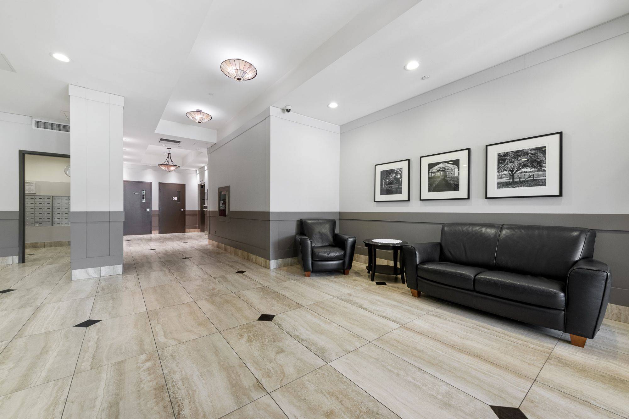 Dows Lake - Civic Hospital And Area, ON K1Y 1R6,327 Breezehill AVE S #210