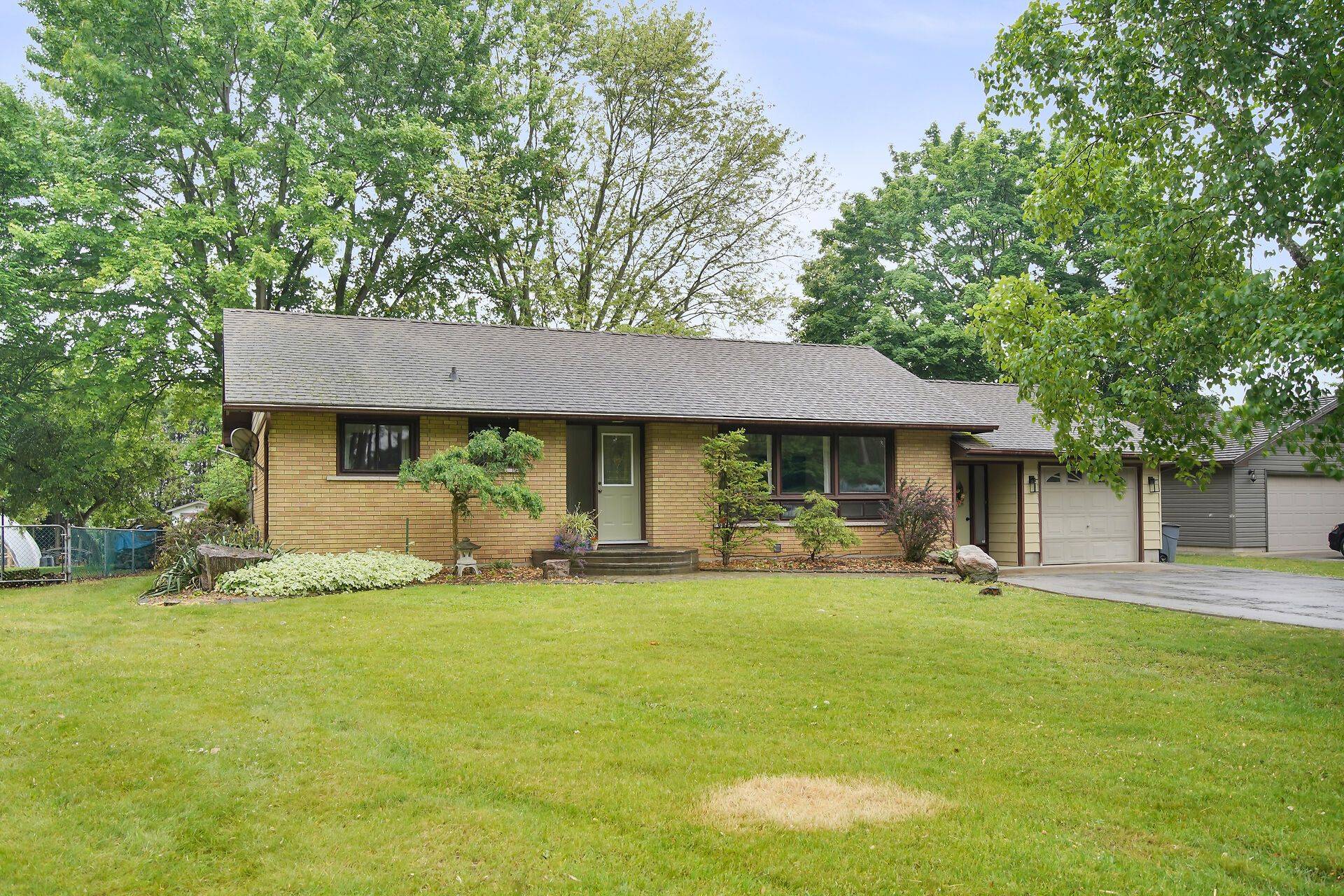 Bayham, ON N0J 1Y0,8241 Sandytown RD