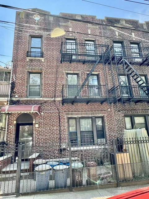 Brooklyn, NY 11220,618 67th ST