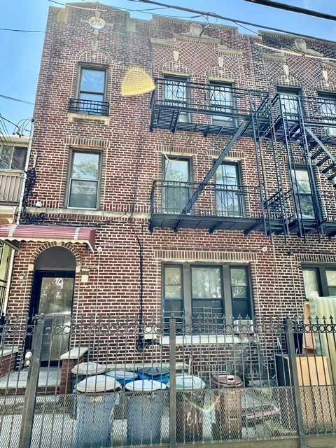 Brooklyn, NY 11220,618 67th ST