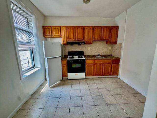Brooklyn, NY 11220,618 67th ST