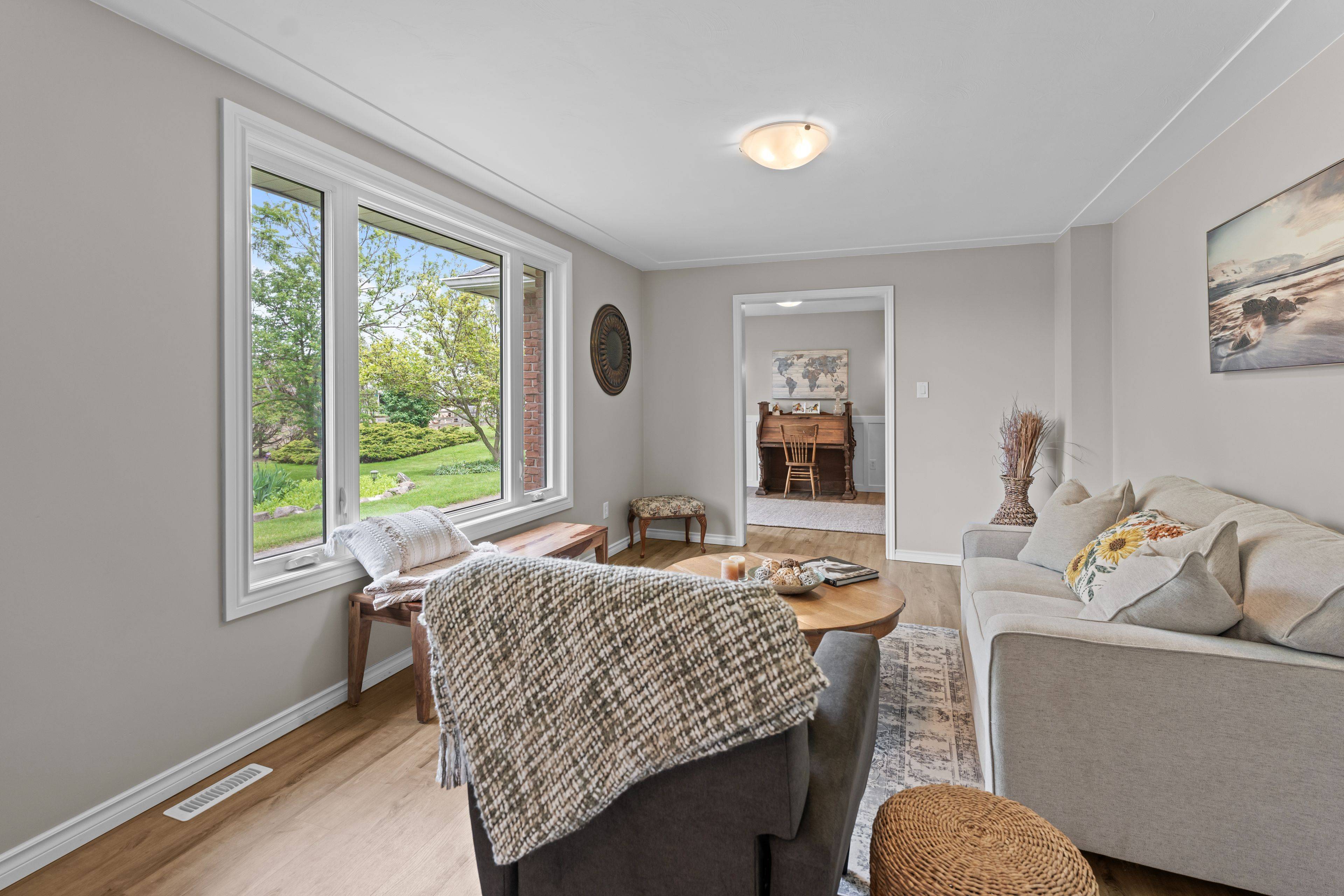 Thames Centre, ON N0L 2B0,3304 Cromarty DR