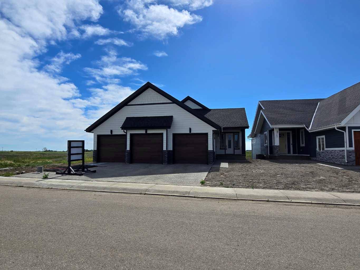 Lyalta, AB T0J1Y1,303 Muirfield CRES