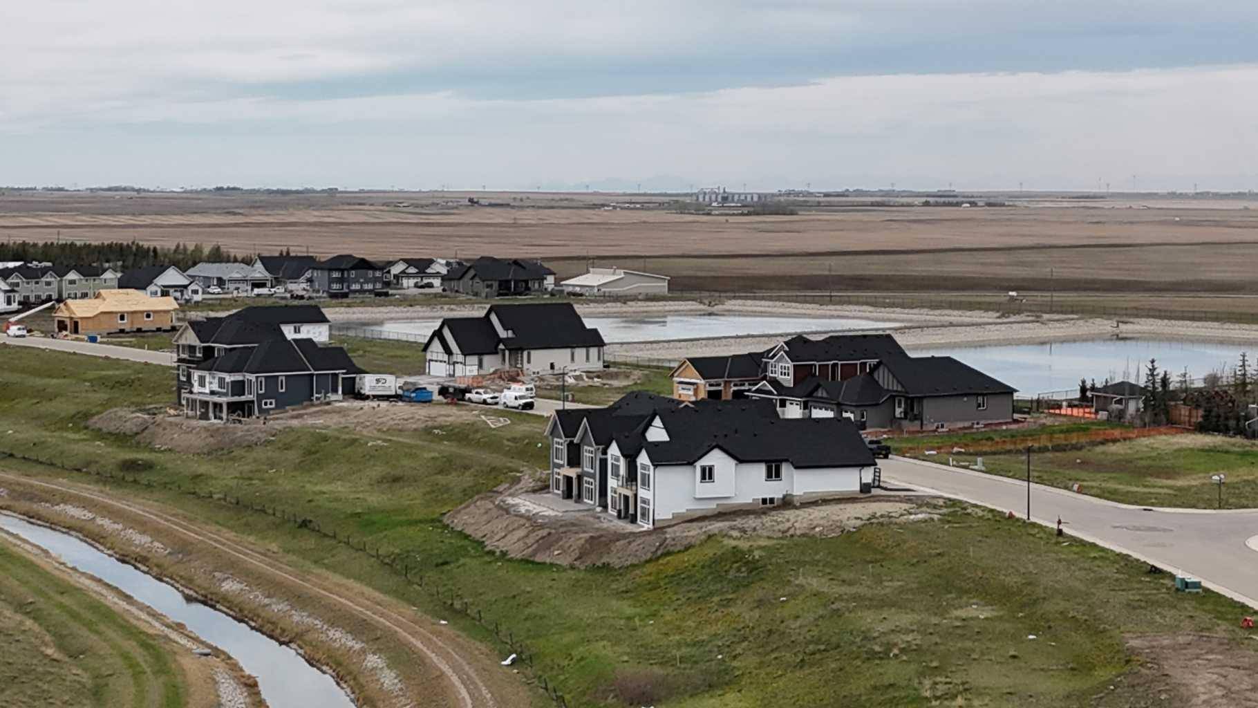 Lyalta, AB T0J1Y1,303 Muirfield CRES