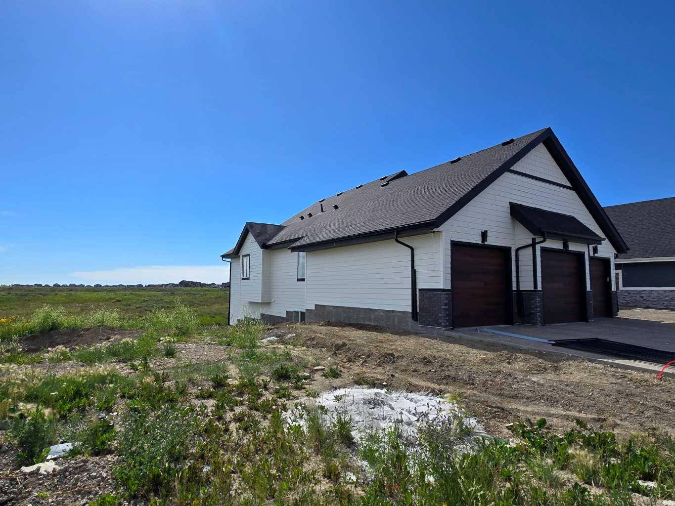Lyalta, AB T0J1Y1,303 Muirfield CRES