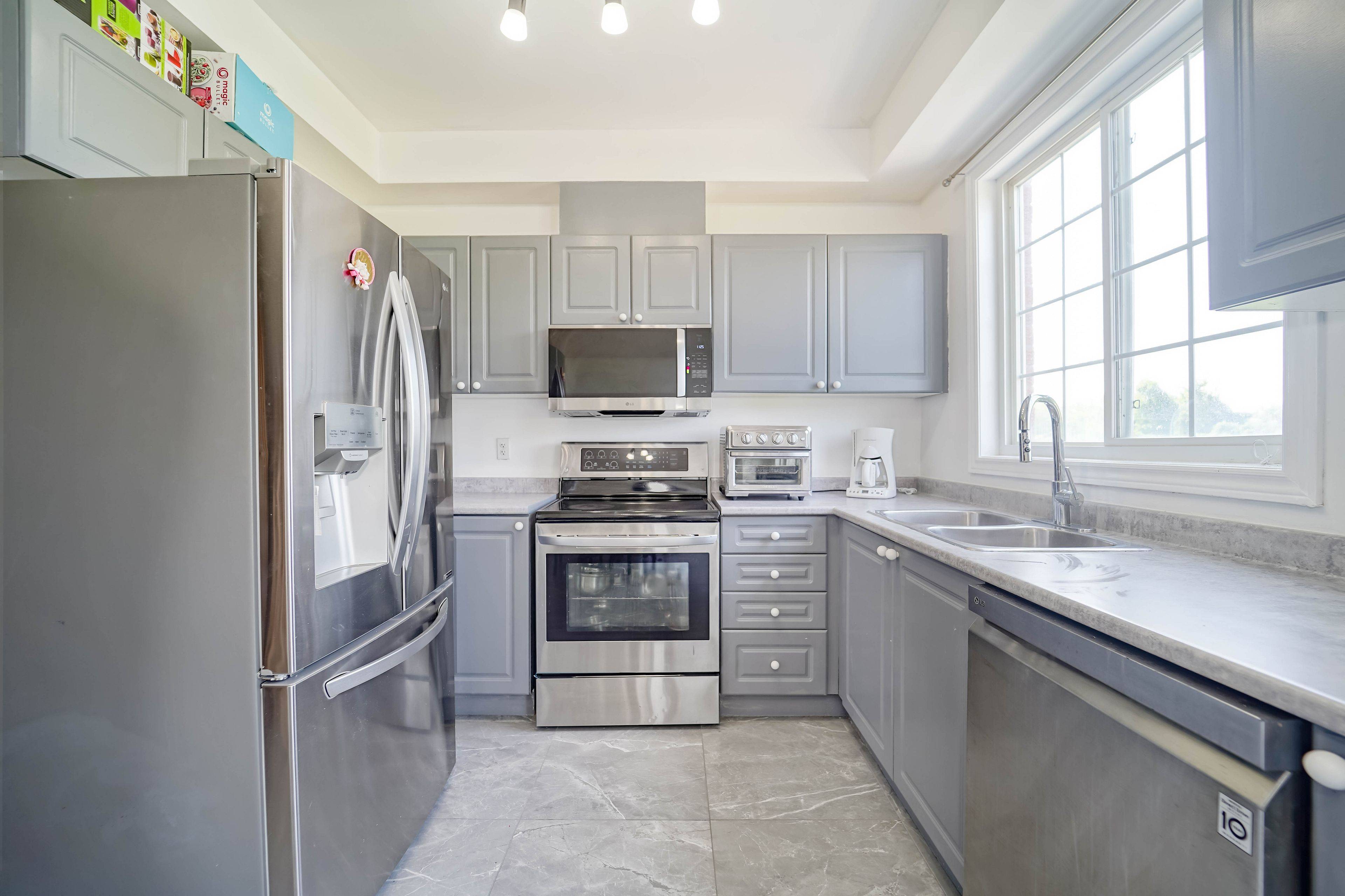 Ajax, ON L1S 7S3,16 Boone LN